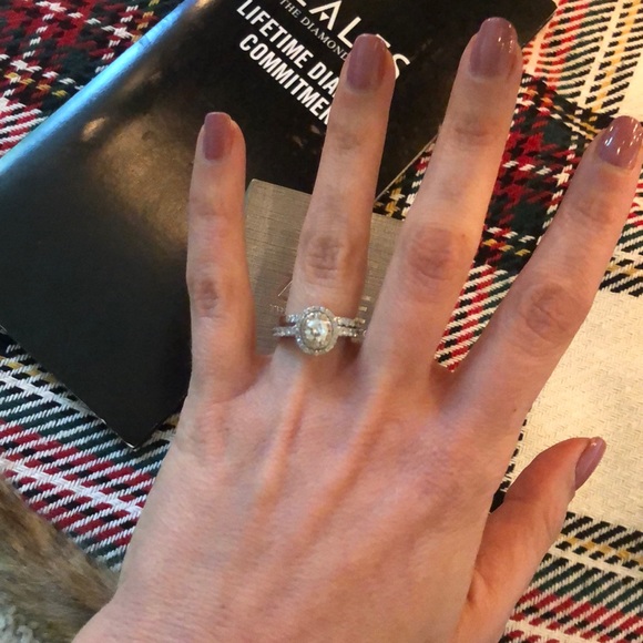 New Diamond Engagement Ring and Diamond Band - Picture 5 of 11